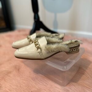 Bechara Embellished Flats. Cream fur lined mule in size 9.5 in great condition!